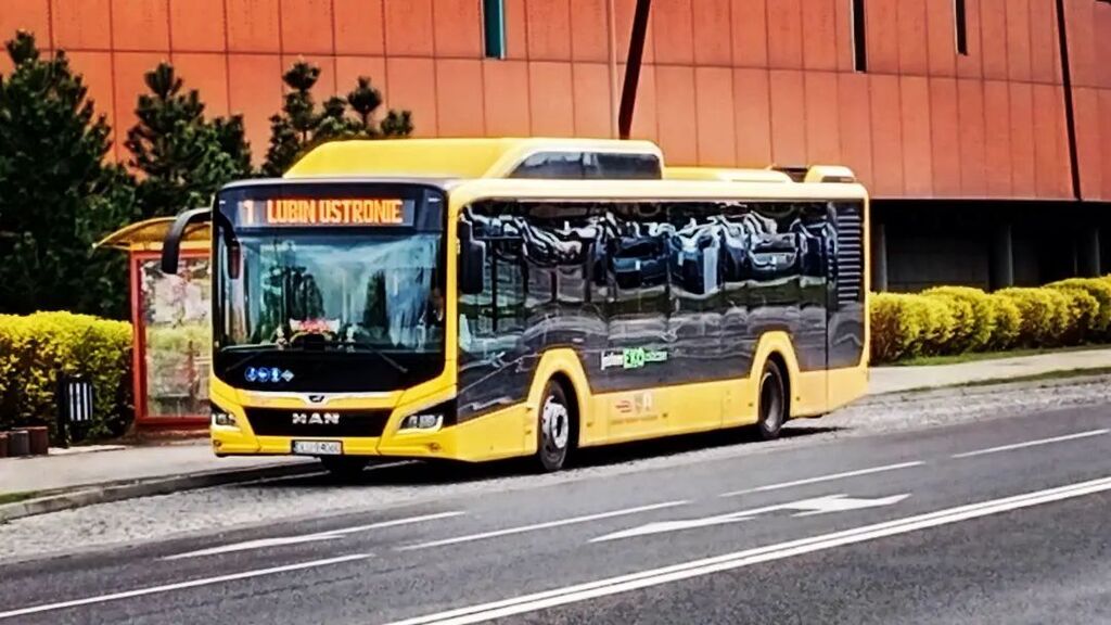 MAN NL280 Lion's City CNG Efficient Hybrid bus in Lubin, Poland 

#lubin #polska #poland #polen #autobus #bus #pojazd #vehicle #manbus #manlionscity #manmoments #transportpubliczny #publictransport instagr.am/p/CrnzzmNIdqD/