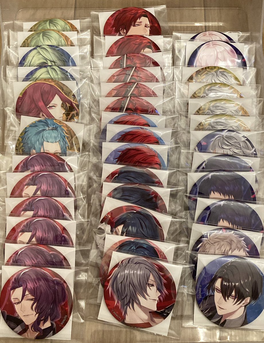 Cherryrougev's tweet photo. 【交換/譲渡】ブラスタ ブラックスター タワレコ ブライダル 缶バ

譲)黒曜、リンドウ、モクレン、鷹見、＊マイカ、＊真珠、銀星、＊吉野、＊ギィ、夜光、シン、＊大牙

求)ミズキ、ケイ(Run>Fragile)
＊ のみ定価+送料でお譲り可

出先のため、ID付き個別写真は後程
明日大阪、名古屋手渡し可 https://t.co/1h7dJyhibB