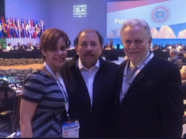 consuleduc's tweet photo. Y ustedes hipócritas salibando para administrarla como republica comunista con aliados de las narcorepublicas latinoamericanas https://t.co/TK4DYBKpDJ