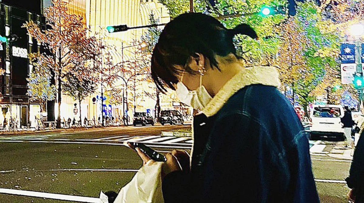 dailyharuto_'s tweet photo. city lights and him. https://t.co/ifZ0gpoReD