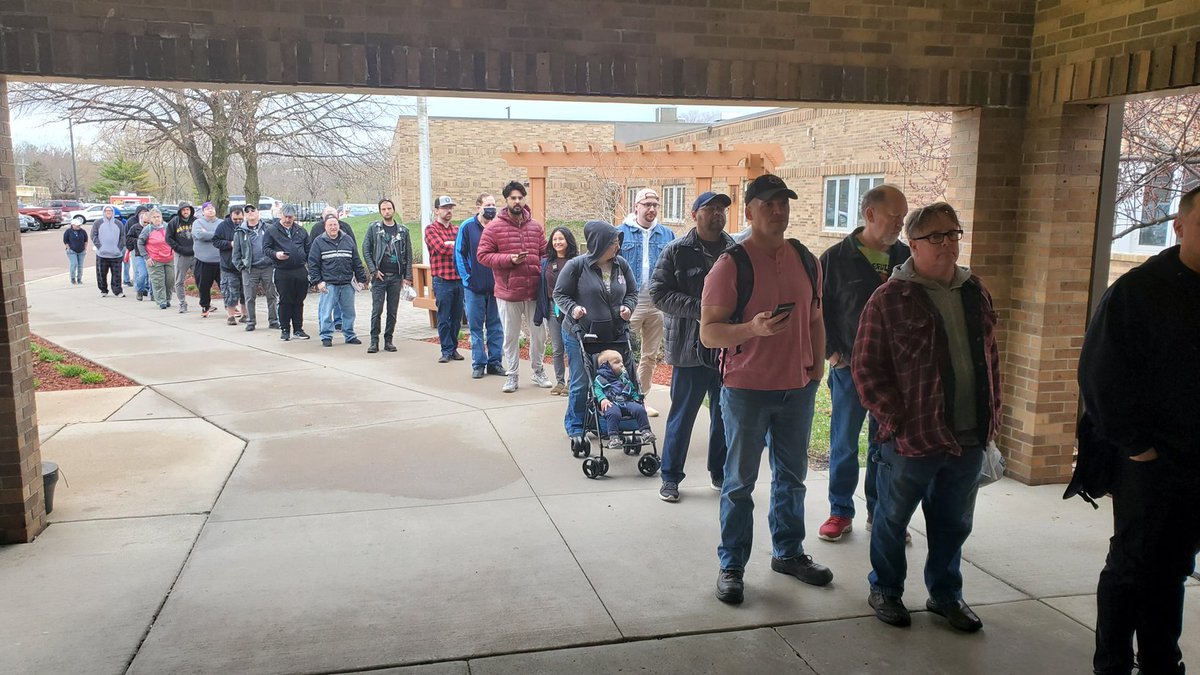 You know it is SpringCon when the line is out the door. 

#SpringConIsBack #SpringCon