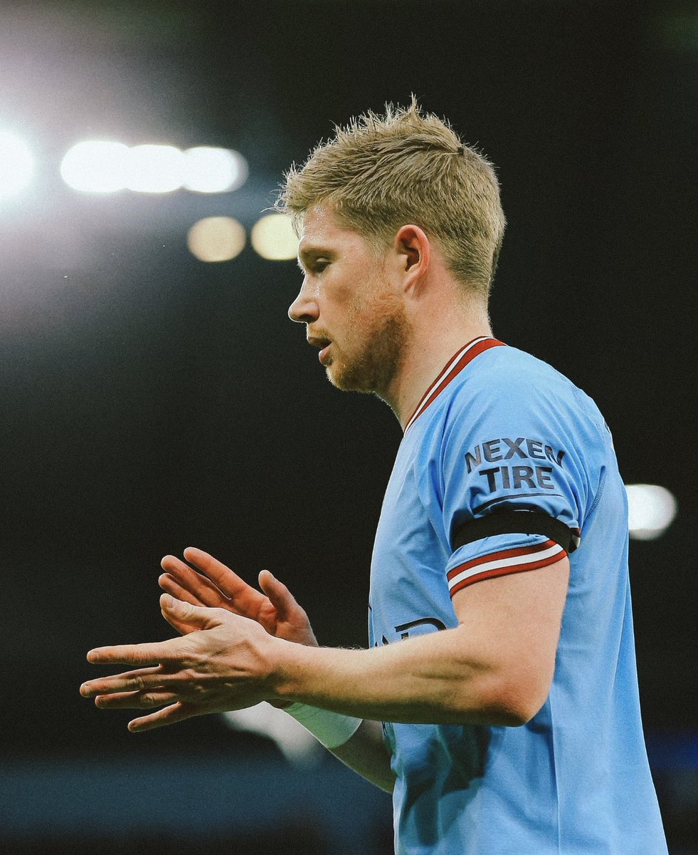 SxrgioSZN's tweet photo. Whisper it quietly but KDB is the best PLAYER in PL history https://t.co/KYADXdtqH9