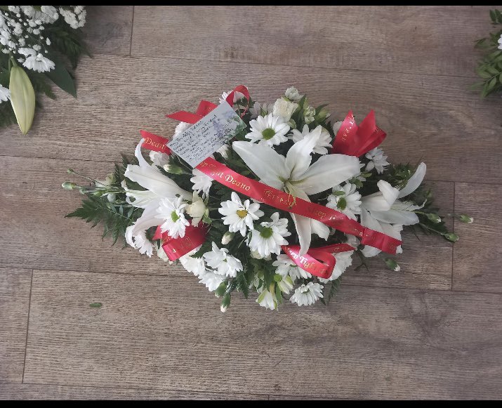 telb1's tweet image. Well,On Thursday I said my #Farewells to my dear friend
@DeanoTheBeano72 (R.I.P) Was such a lovely service and send off.
He ran the #Official #Facebook page for #Tpau @caroldecker (whom also attended) and was a HUGE T’pau fan (like myself) so I had a ribbon made with #logo &amp;amp; name