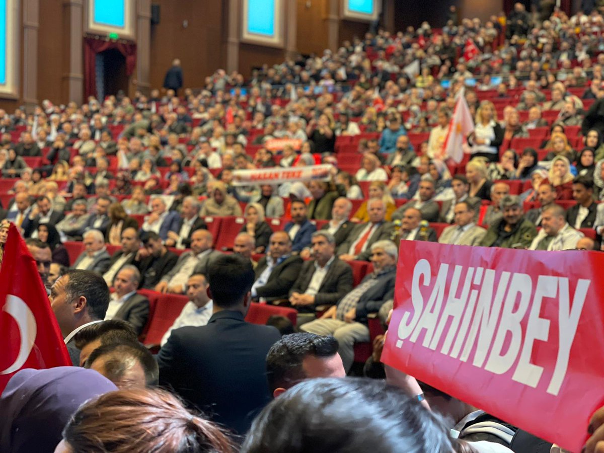Abdlkadirs27's tweet photo. Önceki Dönem Adalet Bakanım��z Sn.@abdulhamitgul , Şahinbey Belediye Başkanımız Sn.@mtahmazoglu ,GBB Başkanımız Sn.@FatmaSahin Milletvekili Adaylarımız @av_hasanteke27,@korkmaz_ab  ve Yönetim Kurulu üyelerimiz ile birlikte sandık kurulu toplantımızı gerçekleştirdik

TürkiyeYüzyılı https://t.co/dCV4bRo5Q2
