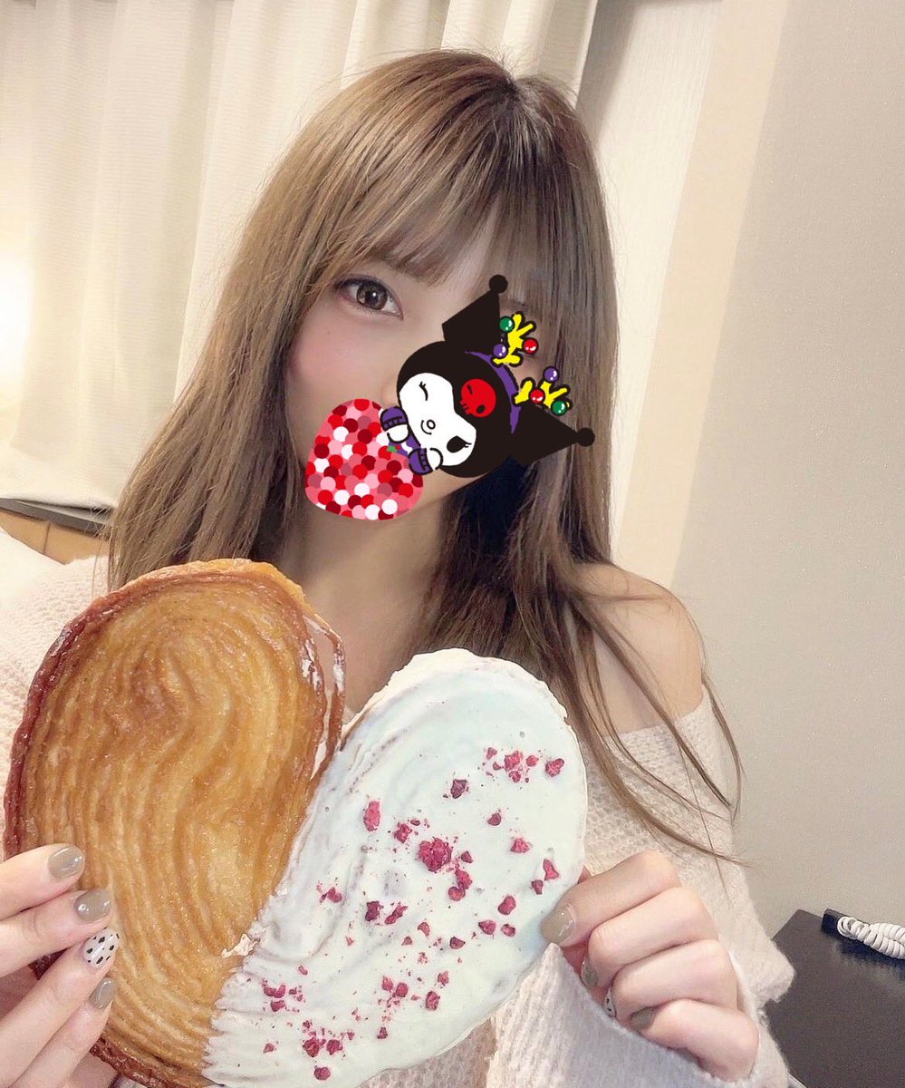 SawyerRaya's tweet photo. 渋谷で会えたら嬉しいな🌟
GWも予定ないので気軽にDMくださいっ！
フォローかいいねかリツイートほしいな！
#オフぱこ募集 します🐰
頑張って我慢してる顔が好きです！
#童貞好き な #裏アカ女子 だよ🌟

仲良くなったらルームシェアとかしてみたい🐰 https://t.co/etH153DLm5