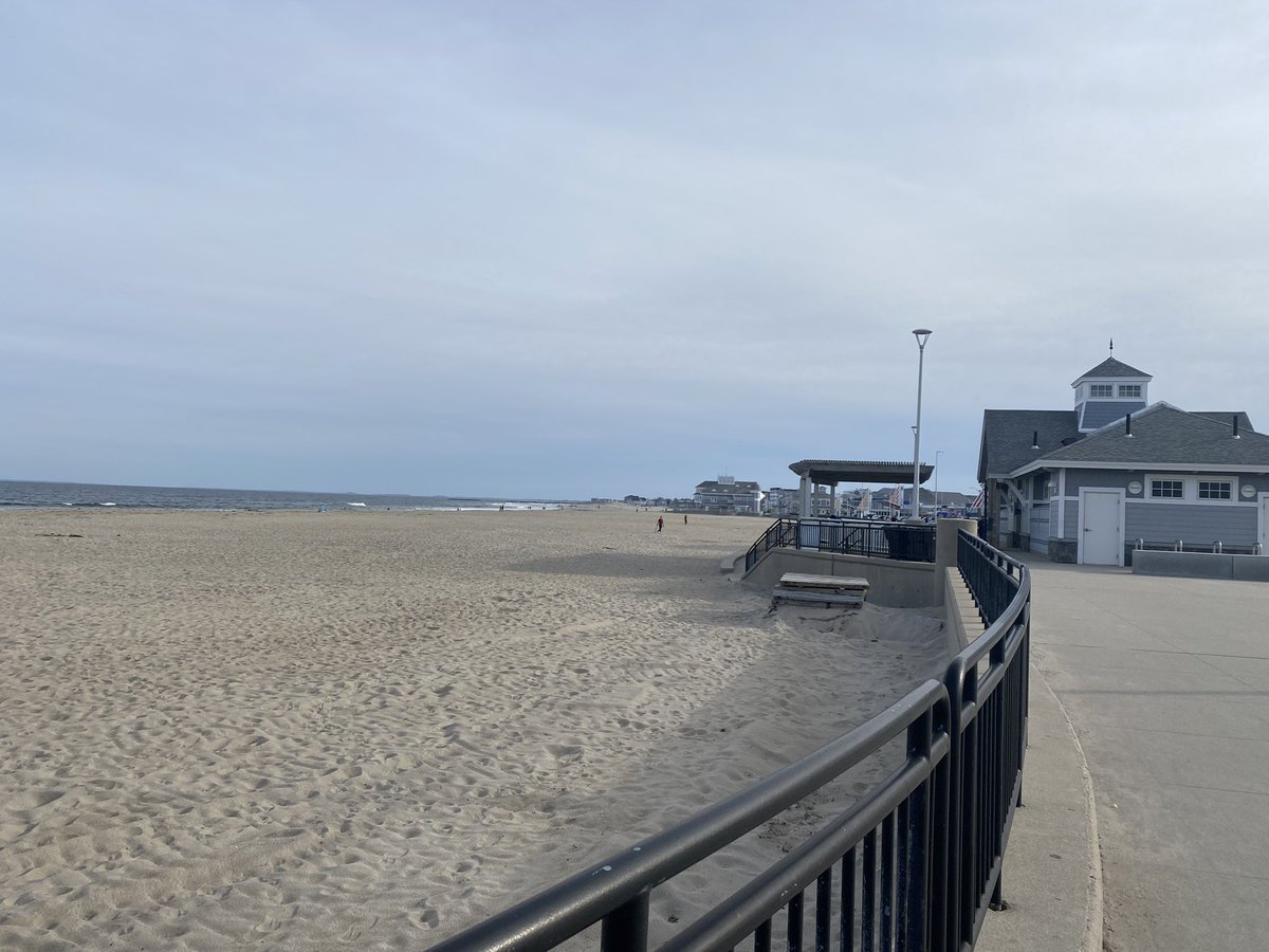 NHpilled's tweet photo. Just going to the beach and making my state more beautiful one outing at a time. 

@FreeStateNH #BelatedEarthDay https://t.co/fp1lNIcWa2