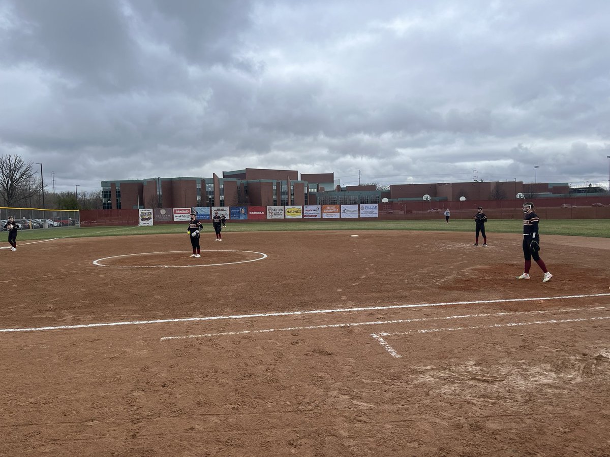 CoachKoltes's tweet photo. B squad & 9A Tournaments Up & Running!!! Great Job all of the helpers getting these fields ready to go!!! #GettingReps #GettingBetter #CrimsonPride @MGActivities https://t.co/cOcEcPxxl2