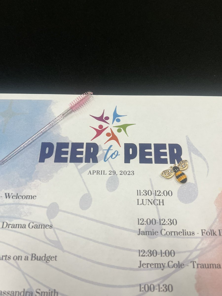 We are already having an un BEE-lievable day here at our Peer to Peer session! @KedcARTS @KEDCGrants #Arts2KyEd #teacherssupportingteachers