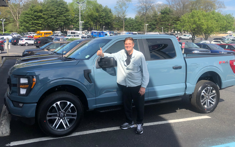 DownsFord's tweet photo. Thank you returning customer Alfred T. from Bayville and congratulations on your new 2023 F150!
Wishing you many happy and safe miles! https://t.co/2FwAIhmpET