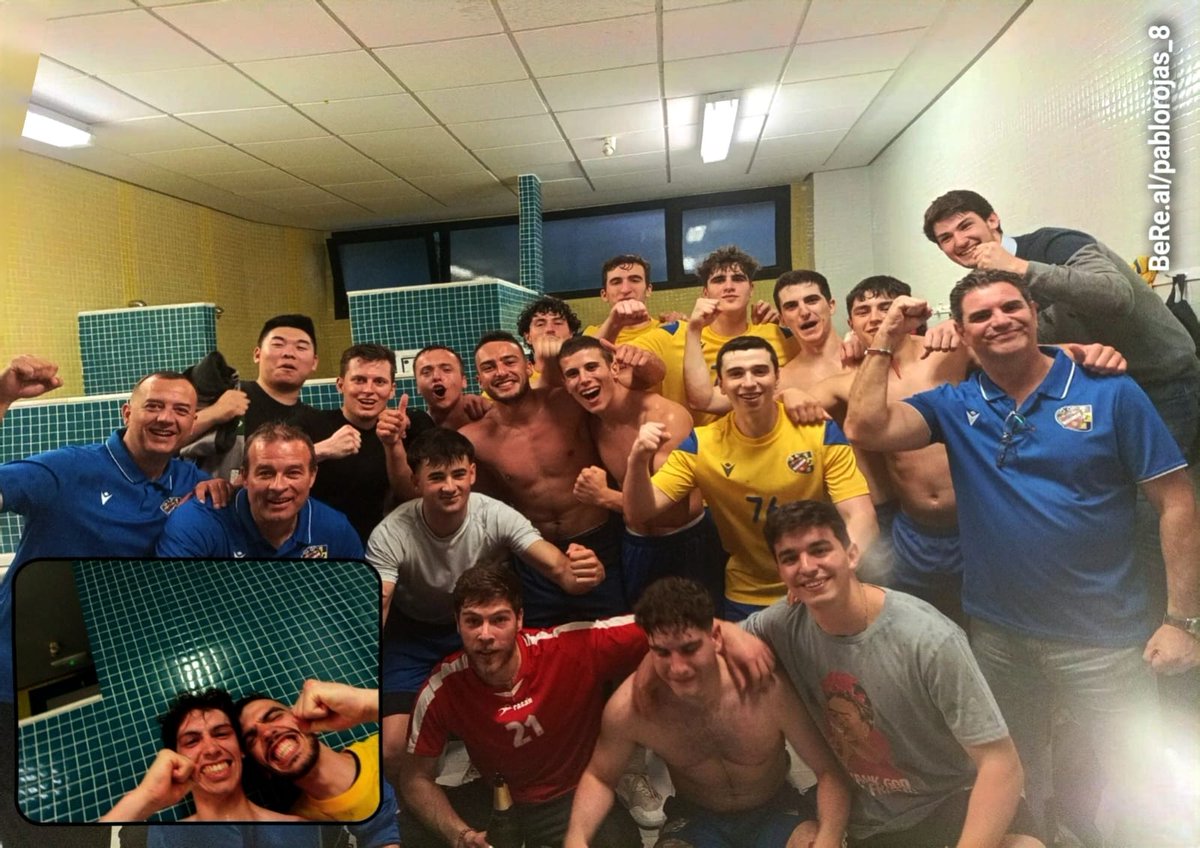 balonmanomarni's tweet photo. ¡Campeones de liga🏆! Nuestro equipo de 2ª Nacional masculino se proclama campeón 🥇en la última jornada al vencer a @BM_elpilar
¡Enhorabuena!
Marni, força! Orgull🔵🐸🔴
@LevanteUD @C_E_Marni @FDMValencia @comunitatesport @dipvalencia @Nostresport @PolideportivoCV @dbSportpress https://t.co/H6nglL3cNM