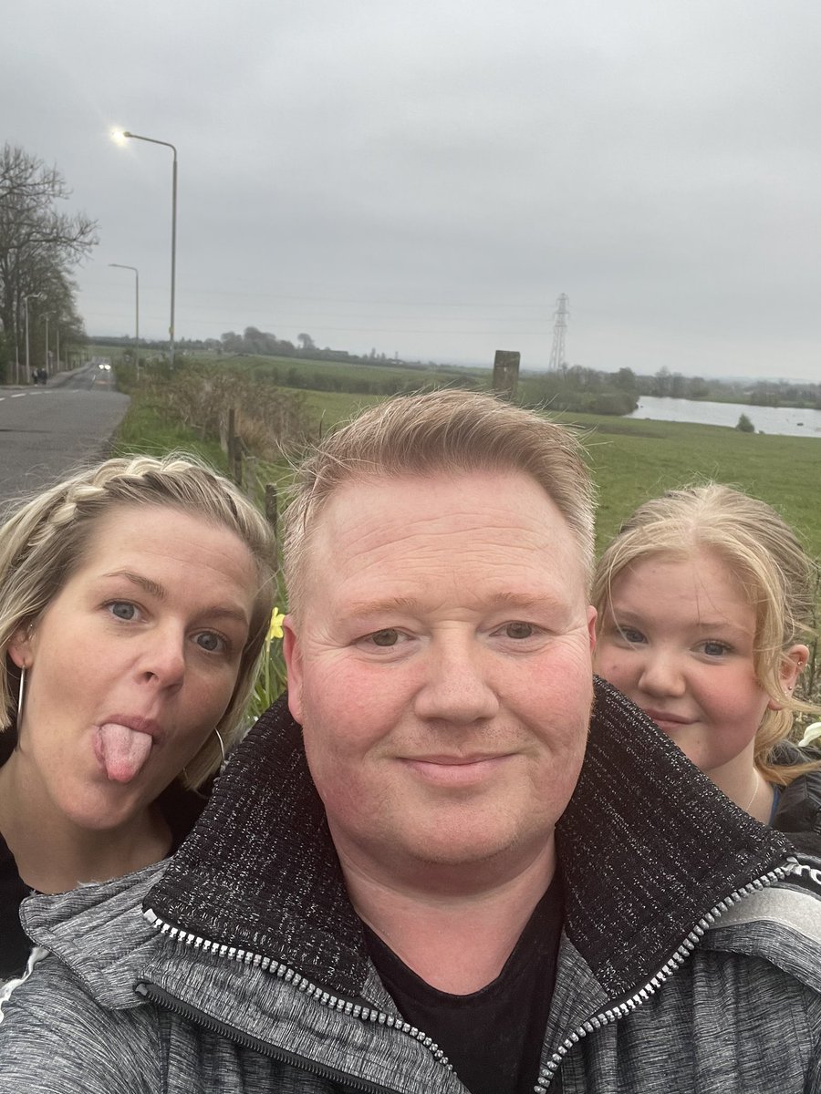 Team Harvey on the last wee walk before the big one tomorrow #Kiltwalk2023 #hospiceheroes #team #donate @accordhospice @thekiltwalk justgiving.com/fundraising/do…