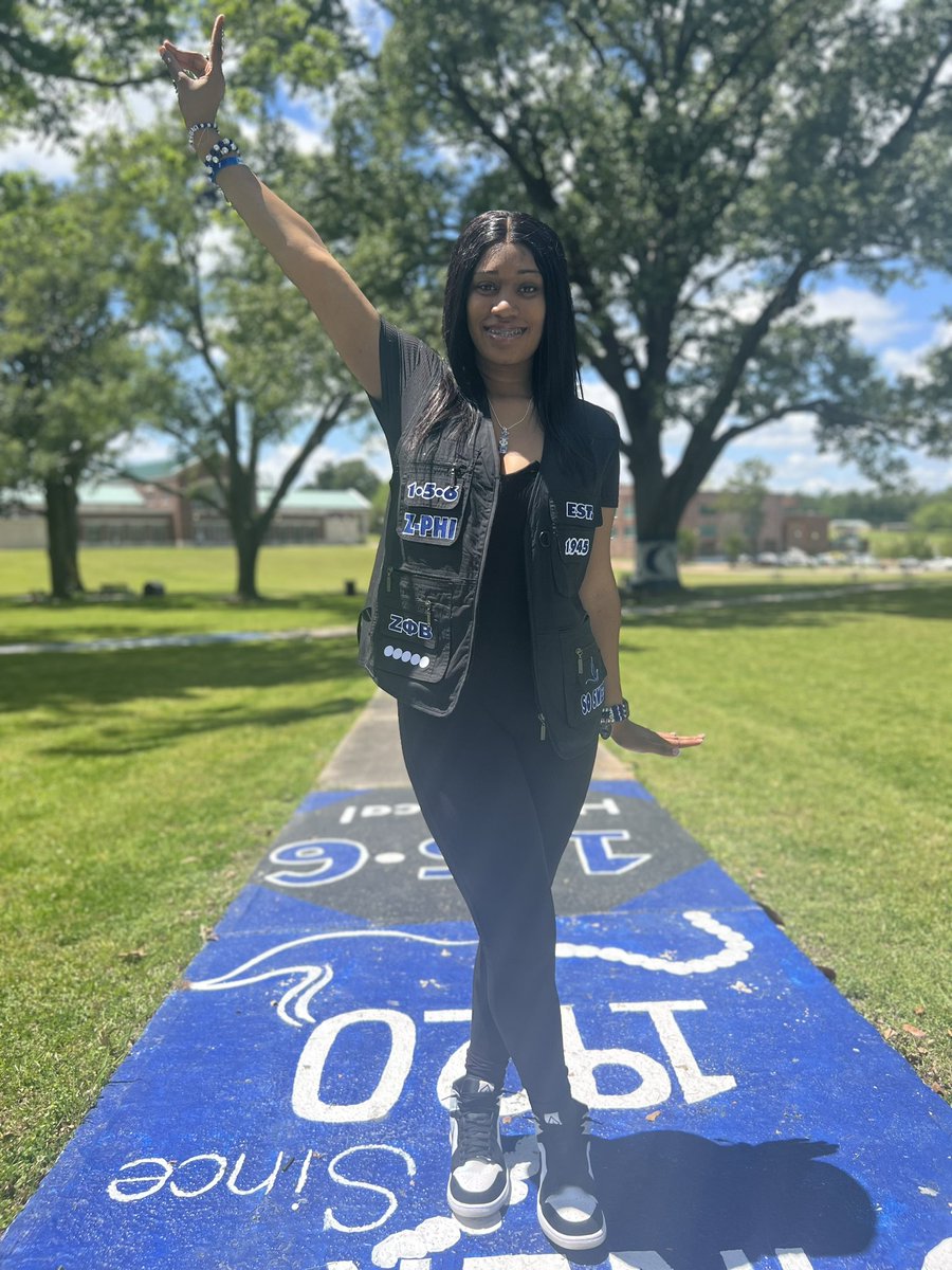 liyahterriuana's tweet image. Cause you haven’t seen a lady until you seen a Zeta🕊️💙 #zetaphibeta #6club