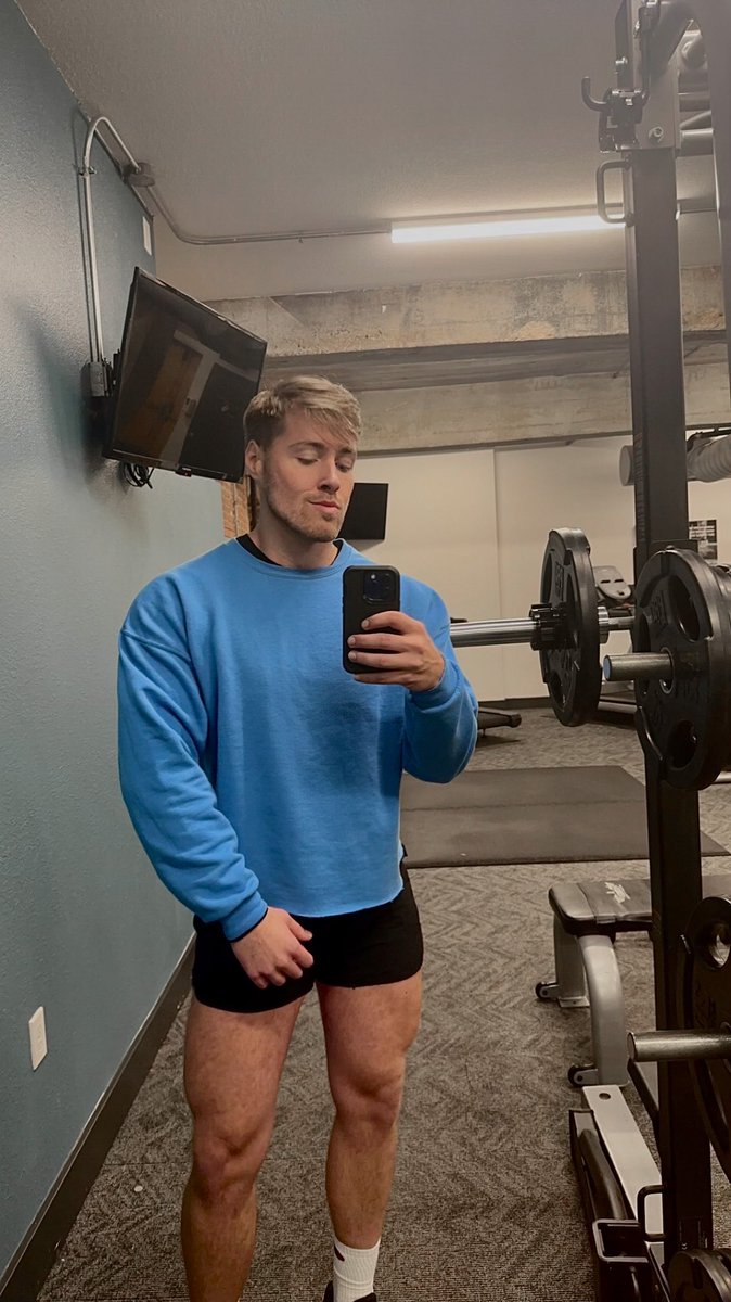 _yourboy_austin's tweet photo. Leg day anyone? 
#gay https://t.co/3SElvWYb0t