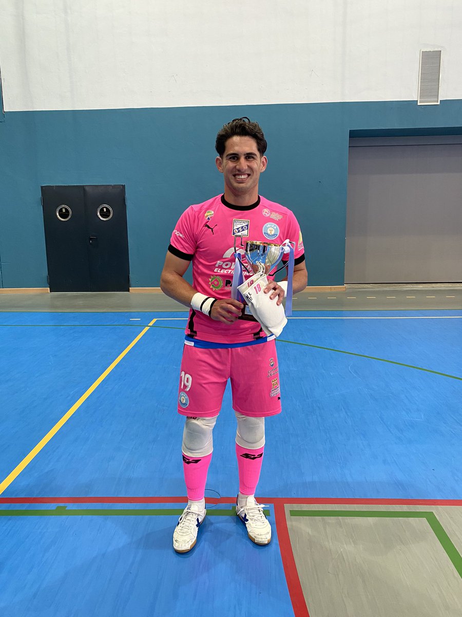 YerayValiente19's tweet photo. ¡CAMPEONES DE LIGA!⚽️🏆

Sigamos soñando…💭🔝 https://t.co/6uPF3psuFJ