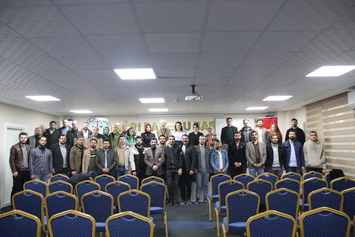 AgriBarosu's tweet photo. Baromuz tarafından düzenlenen eğitim programları kapsamında Av. Muharrem Erbey'in anlatımıyla ''Seçim Hukuku ve Seçim Güvenliği’' konulu eğitim semineri verildi. Katkılarından dolayı Av. Muharrem Erbey’e teşekkür ederiz. @erbeymuharrem https://t.co/c5LyOGLFGR