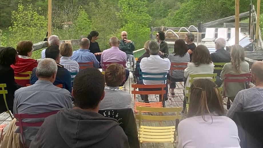 Cantabrica1's tweet photo. Menudo acto tuvimos hoy en Caleao para presentar Cantábrica!!!! Una jornada para recordar. 👏👏👏
Gracias a todos los asistentes y a la entusiasta organización, cuidada al detalle, que amablemente nos brindó @TierradAgua.😍😍😍
@Aranchagarciam @Borovil @BalbuRafa @cervezaOrdum https://t.co/LEfTKcesmB