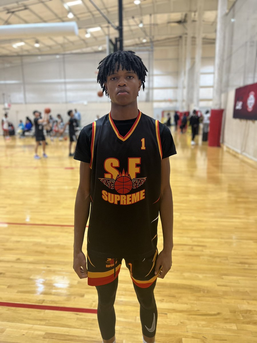Michael Smith, 2025, 6’4” wing has all the tools of an effective two-way player. He’s caught my eye every time I’ve watched him. Smith’s athleticism is off the charts and his feel for the game is legitimate. One of the most intriguing prospects at the Atlanta Hardwood Classic.