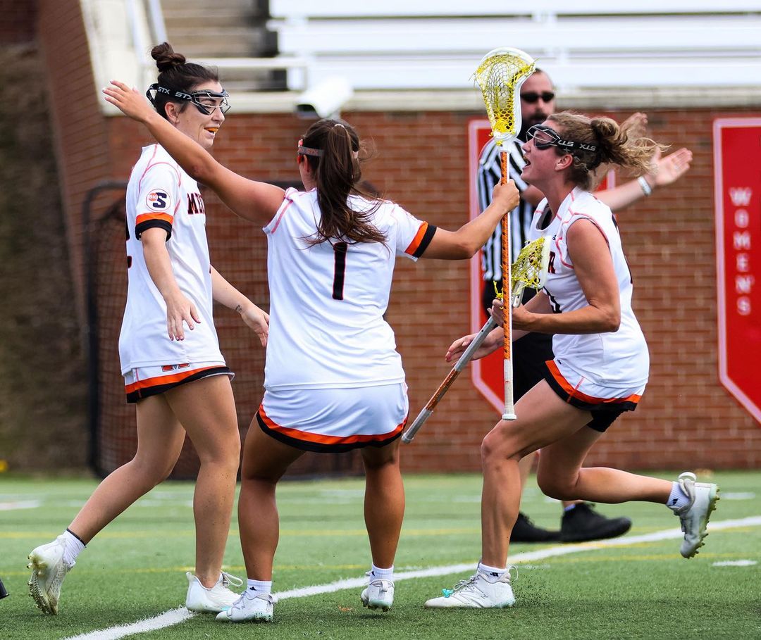 BigSouthSports's tweet photo. 𝐑𝐄𝐆𝐔𝐋𝐀𝐑 𝐒𝐄𝐀𝐒𝐎𝐍 𝐂𝐇𝐀𝐌𝐏𝐈𝐎𝐍𝐒 🥍🏆

Mercer caps off an undefeated run in league play with a win over Campbell to claim the regular season title! https://t.co/J0atZqrkeW