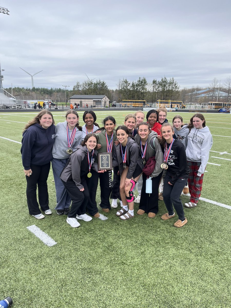 DISTRICT E GIRLS RUNNER UP ❤️‼️⚡️ #Proud