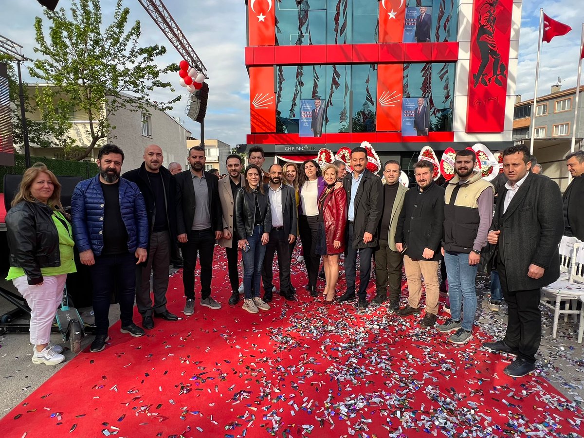 Millet ittifakı olarak Bursa Yunuseli mahallemizde mv. adayımız Jülide AKKÖPRÜ ve teşkilatlarımızla  esnaf ve kahve ziyareti yapıp , nilüfer ilçe bşk. ' lığının açılışına katıldık. Az kaldı ha gayret #HaydiTürkiye 💧