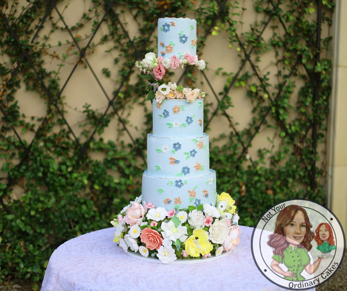 nyocakes's tweet photo. Unique 4-tier Wedding Cake, with a floating top tier.
https://t.co/RIle2F0cnu 
#HoustonBakeryLife  #bakery #notyourordinarycakes #nyocakes  #weddingcake #flowercake  #houstoncakes #culturemaphou  #cakedecorating #cakedesign #cakeoftheday #weddingsinhouston #royaloakscountryclub https://t.co/WXxPr5IGCb