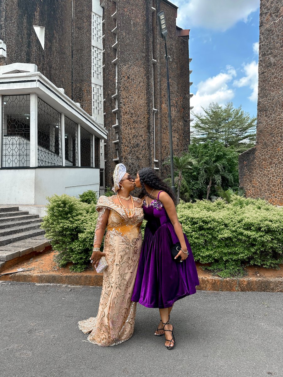 adannaadaka's tweet photo. Family weddings>>>

📍: All Saints Cathedral, Onitsha https://t.co/2Z44SgFa96
