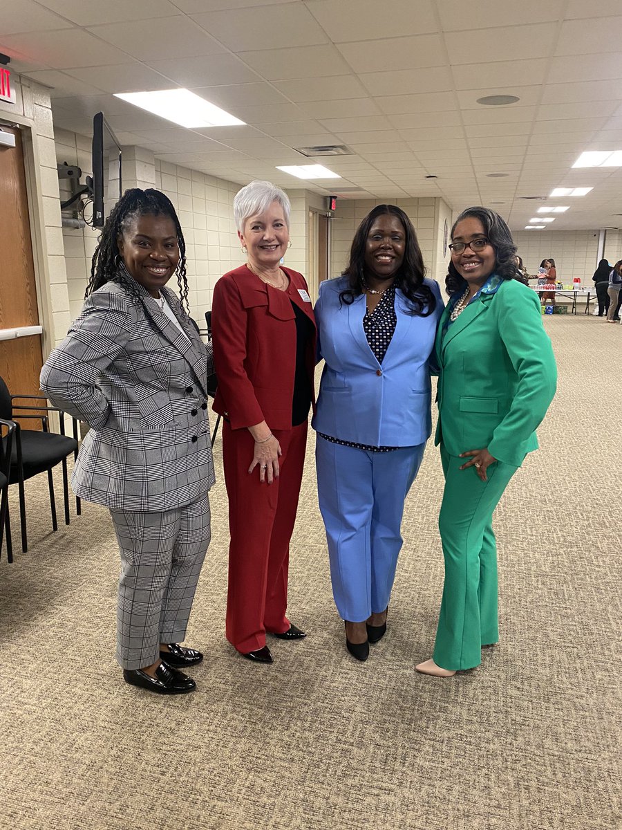 What a great morning serving on a panel for IASP with these GIANT leaders. Thank you! <a href="/valmiller40/">Valerie Miller</a> <a href="/raimeka_graham/">Raimeka Graham</a> <a href="/tam3172/">Terri Alexander-Mathews</a> <a href="/walker8208/">Morgan Walker</a> 
#femaleleaders #strong