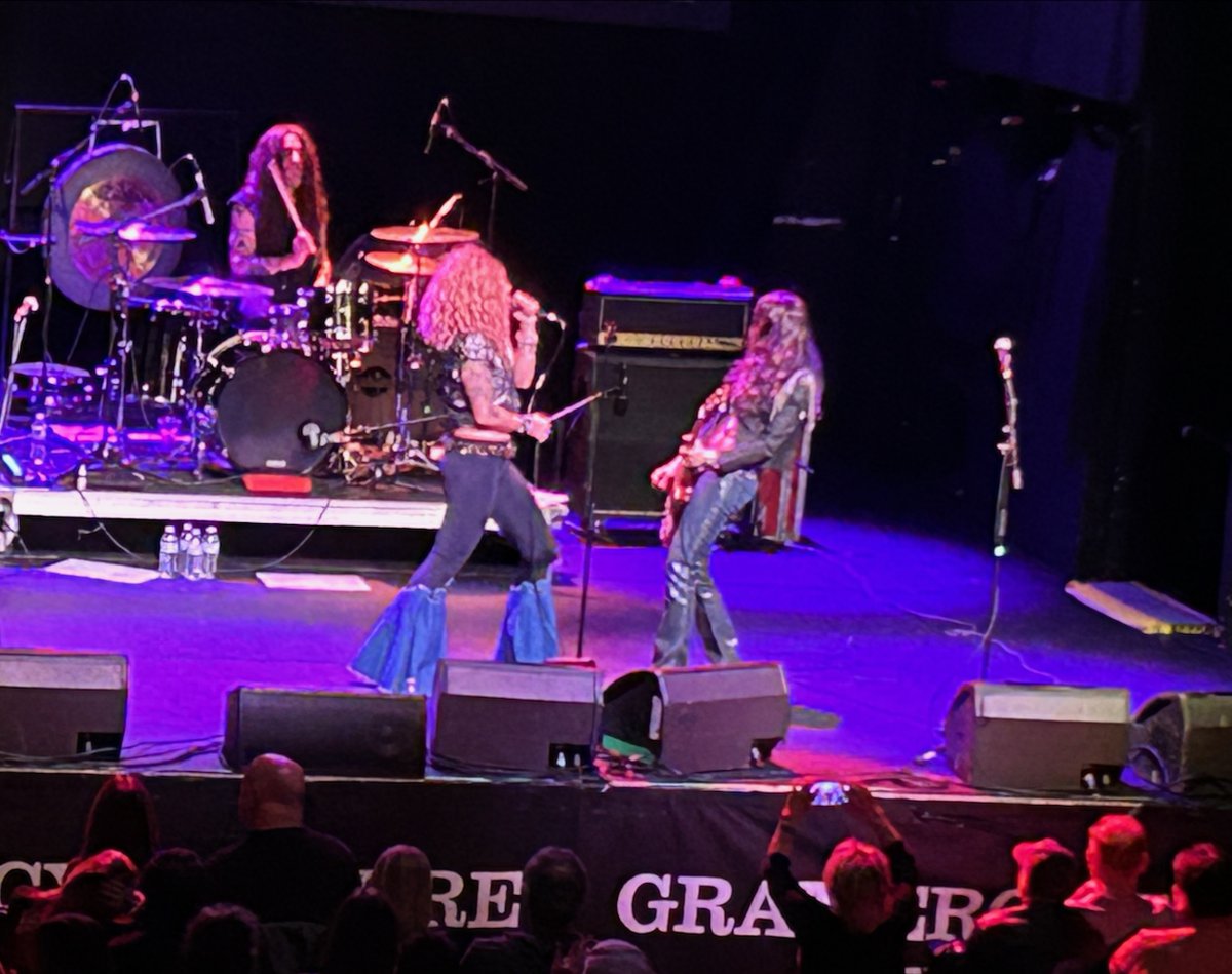 Mary Mears tweet media