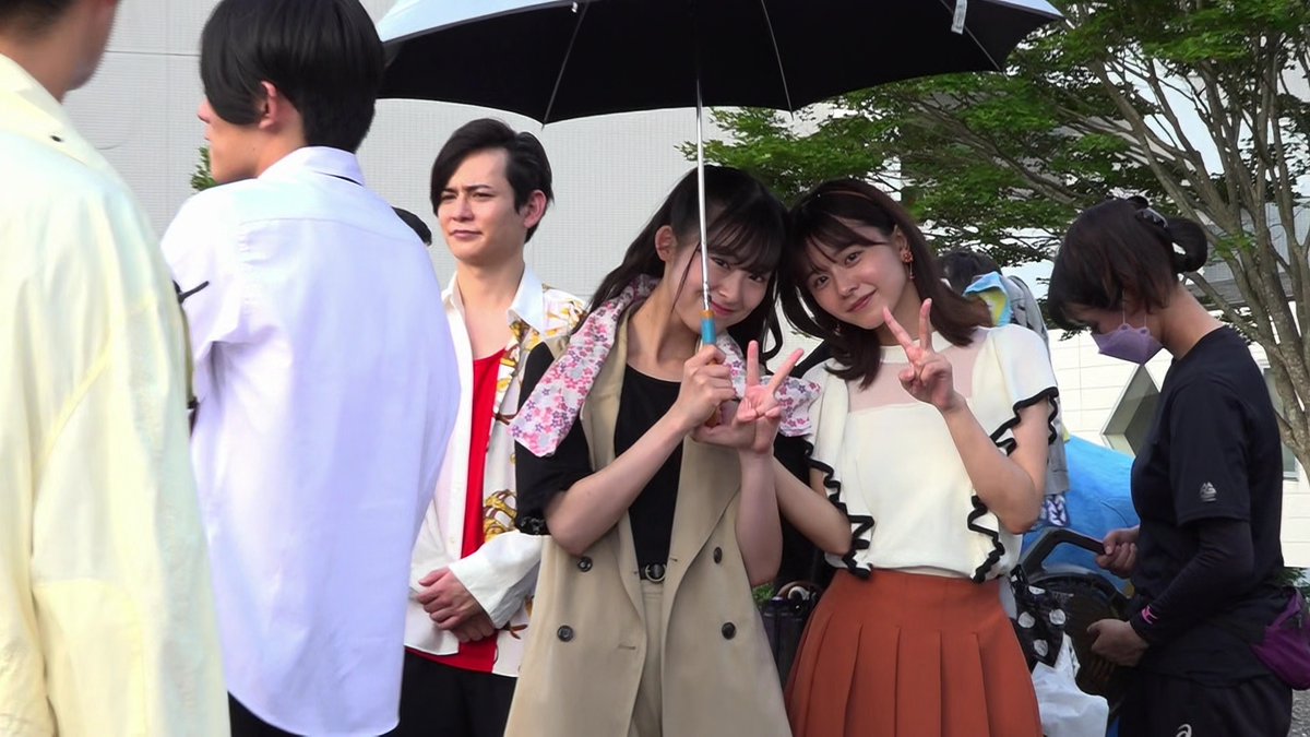 tokugirlarchive's tweet image. revice finale behind the scenes☂️💐
#kamenrider #revice