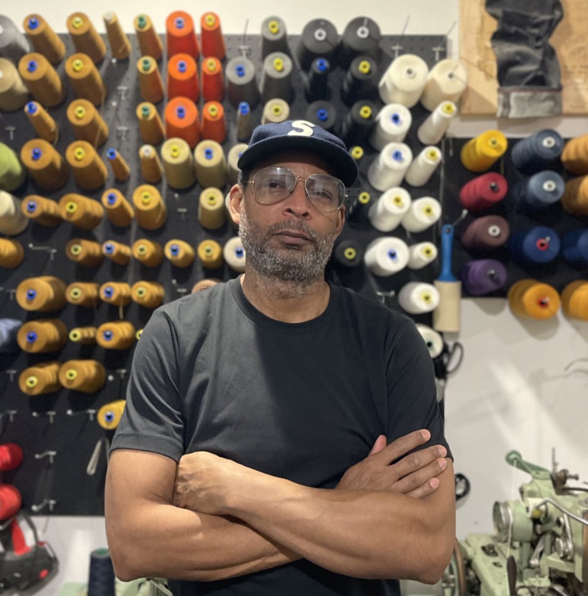 MakingABrand's tweet photo. @WilliamsburgGar Join us live on IG Live tomorrow at 4 pm and take a look behind the scenes at Maurice Malone’s Studio as we produce our upcoming Fashion 101 course.” https://t.co/3lLyHLp5Zr