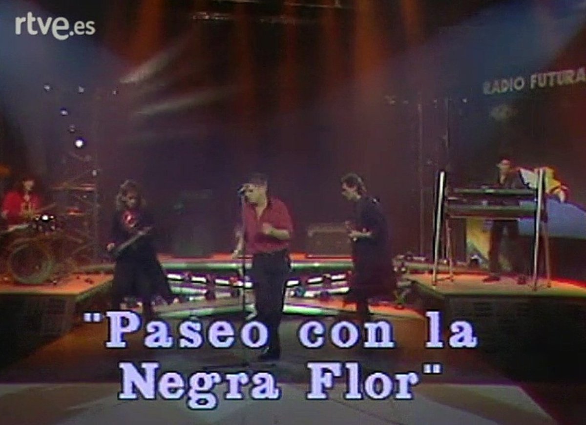 Que los besos, flores negras de la Rambla son...