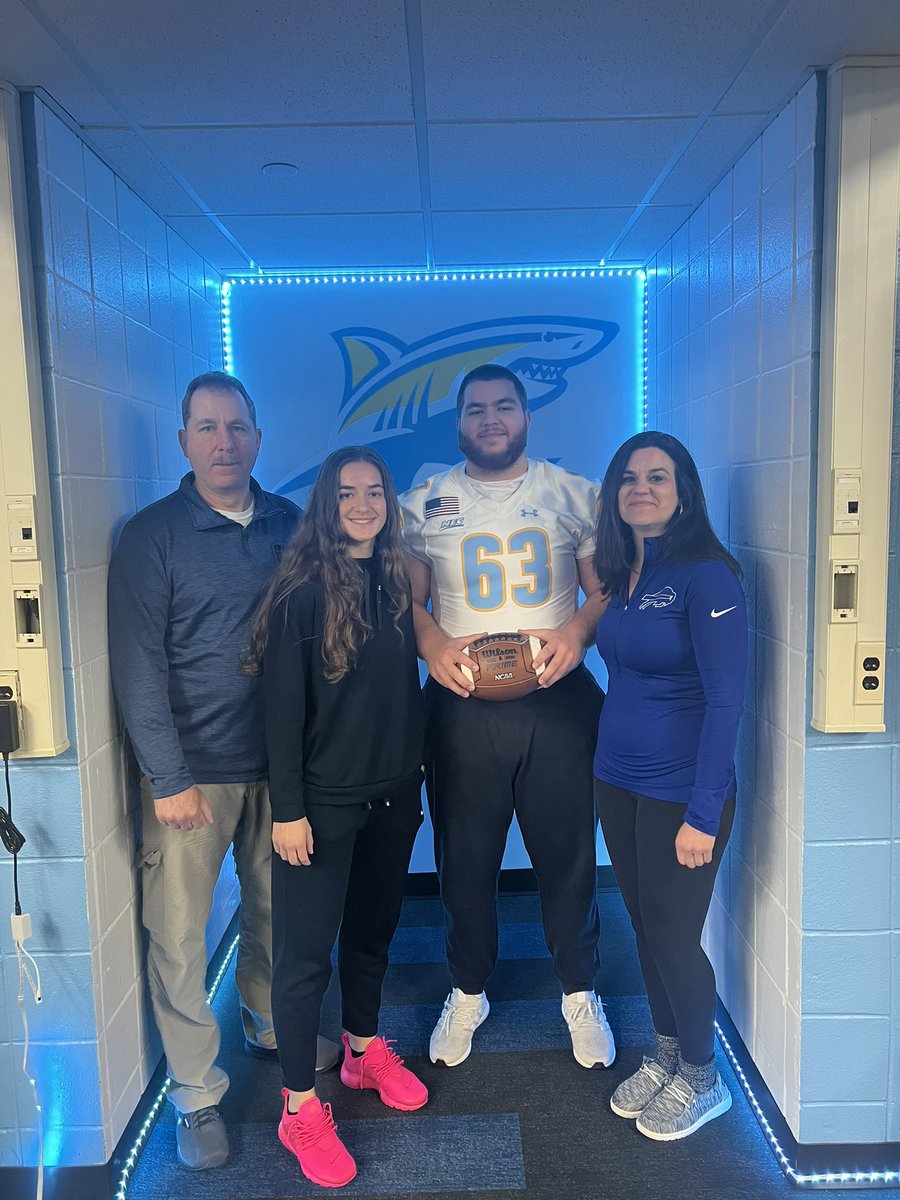 grayson_lewis75's tweet photo. Beyond blessed‼️
I am very proud to announce that I am transferring to @LIUSharksFB as a grad student 🦈 https://t.co/DTaPsTkaUn