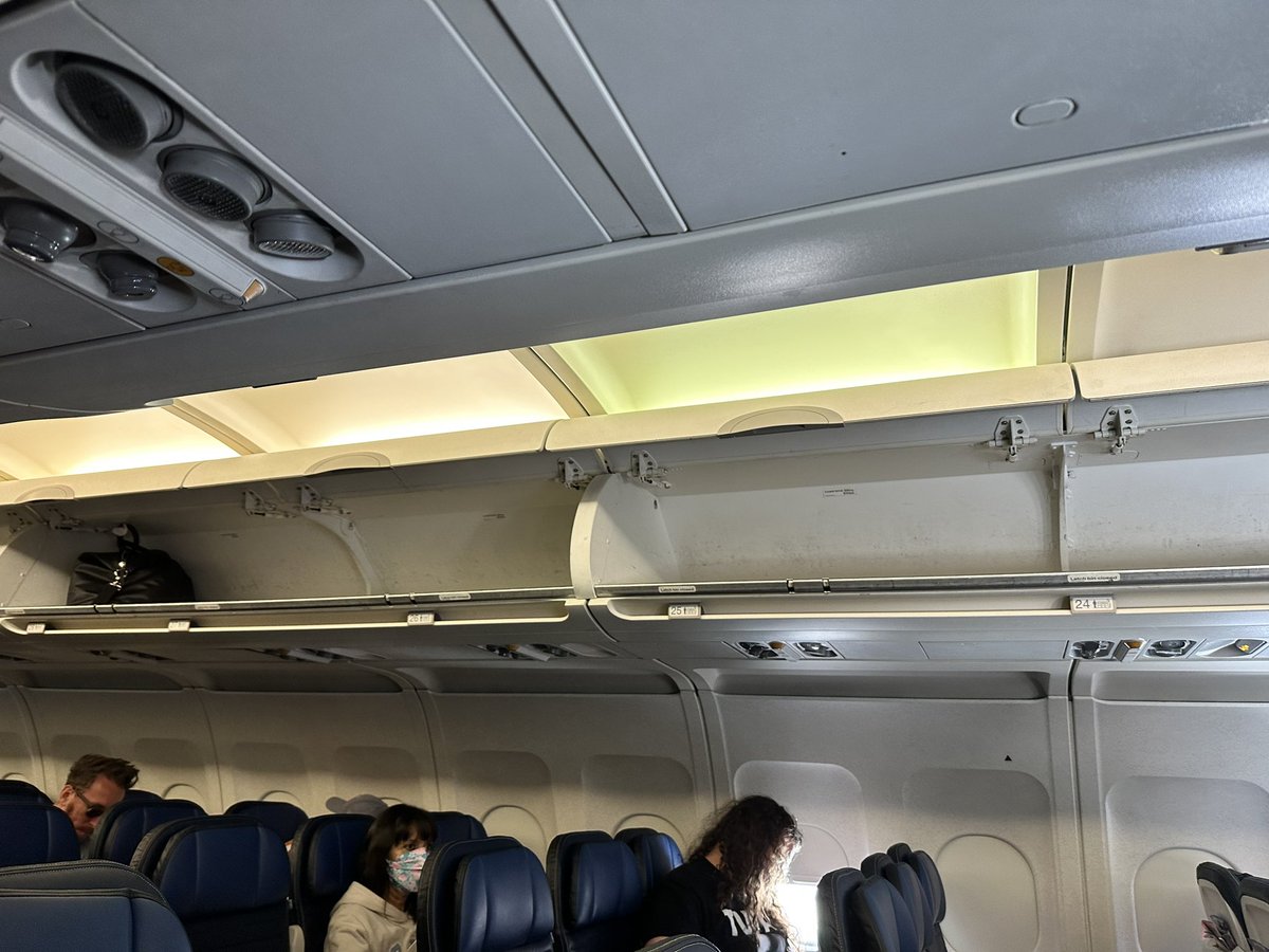 RL_Wax's tweet photo. All this damn space! @united please have a conversation with Carla P at the gate. Thank you! https://t.co/R3i9VHZP3W