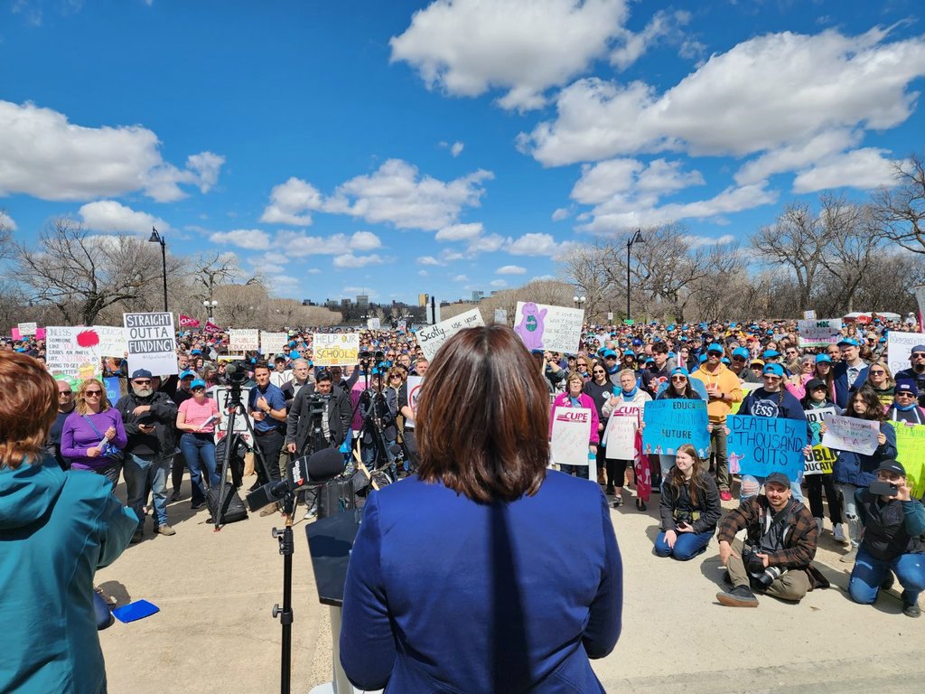 This is what momentum looks like ❤️

Together, we can build an education system that leads the nation. A public education system where every child has the opportunity not only to succeed but to thrive.

Friends,  change is coming.

#skpoli #sked #makenoise4ed