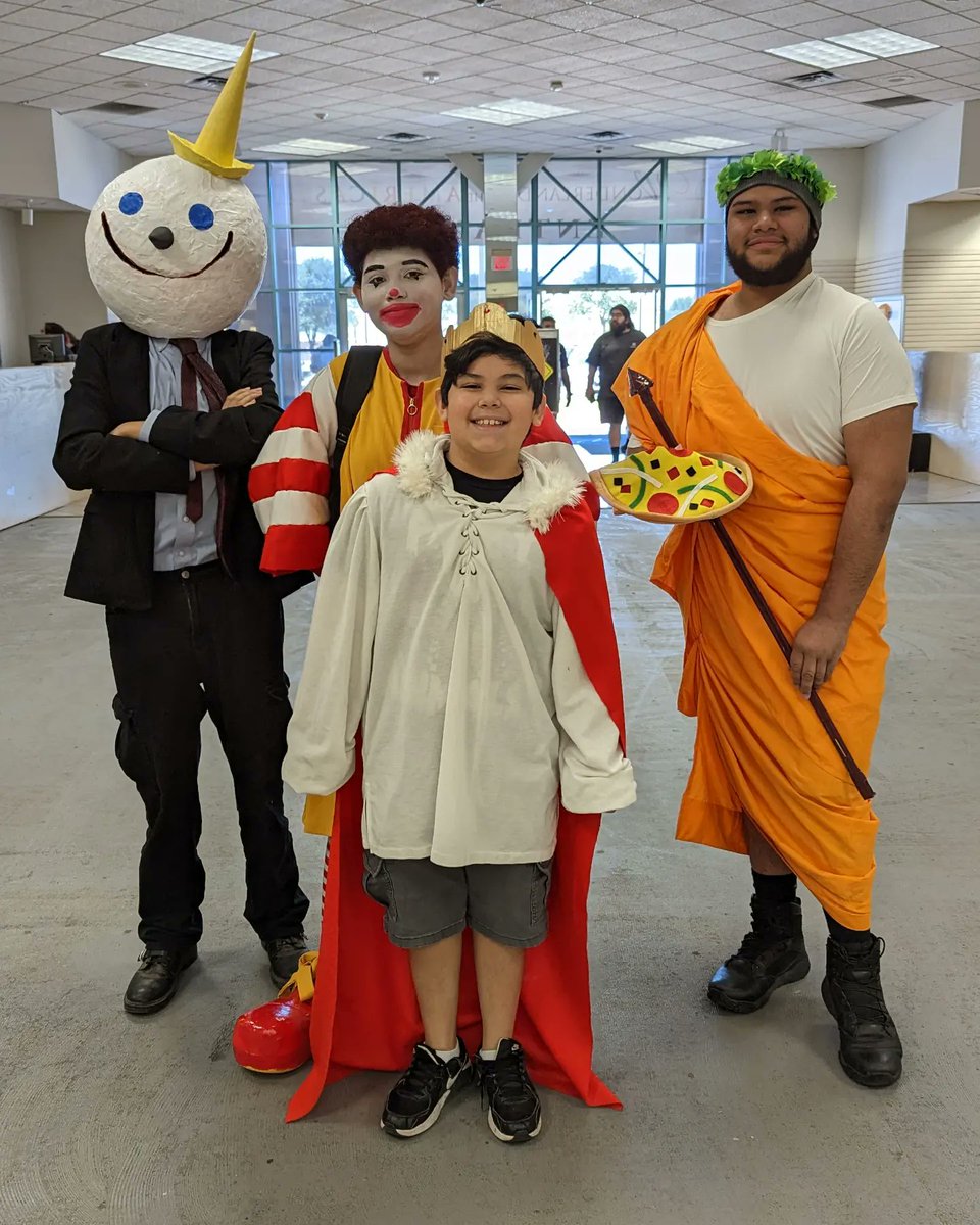 miniminicon's tweet photo. Some of the great cosplay so far at #miniminicon2023. https://t.co/5r7AfAmJun