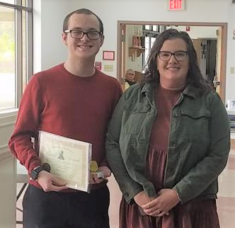 CVOHIO's tweet photo. Evan Large (left) of Lima Senior  and Jacquelyne Lynch (right) of Perry were awarded the John Phillip Sousa Band Award by the Kiwanis Club of Kiwanis of Lima Ohio  at a recent meeting. They are pictured with their respect band directors Kelly Fronzaglia  and Michael Parent. https://t.co/egsuGJR1Sb