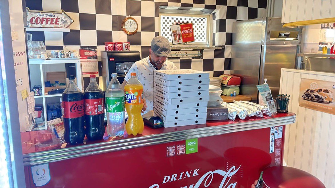 Dagens pizzabeställning😅