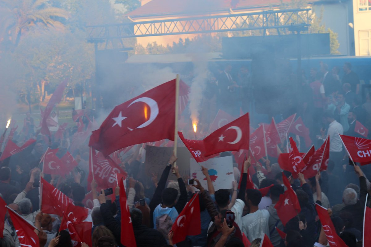 alimahir's tweet photo. Bu inanç, bizleri zafere götürecek! 

Büyük bir heyecan ve coşku ile alana sığmadığımız #Anamur Mitingimizden Türkiye’ye seslendik!

#HaydiTürkiye https://t.co/AlgaKqs5NK