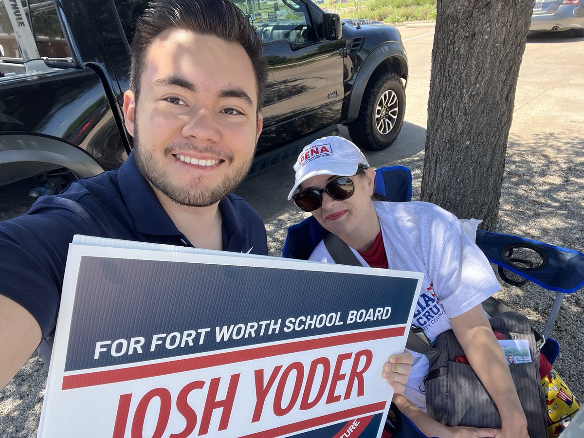 Carlos__Turcios's tweet photo. Out here poll greeting and supporting strong conservative candidates in Fort Worth!! #JoshYoder #JasonPeña #PatCarlson #ValeriaNevarez #ItaliadelaCruz https://t.co/QWKNi96eH1
