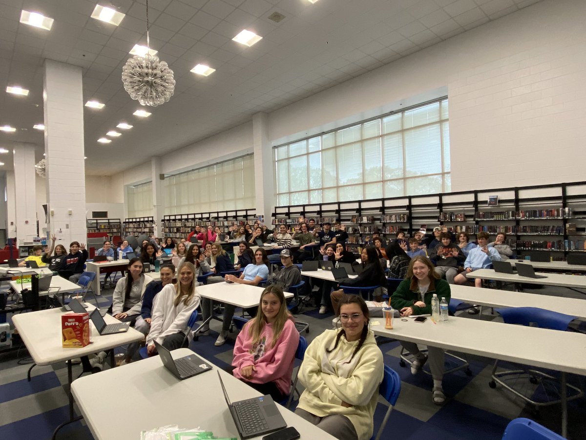 CesareAustin's tweet image. Great turnout today at our AP Gov Saturday review! Thank you to the 57 students who attended! #wegotthis #striveforafive @ManeStMirror