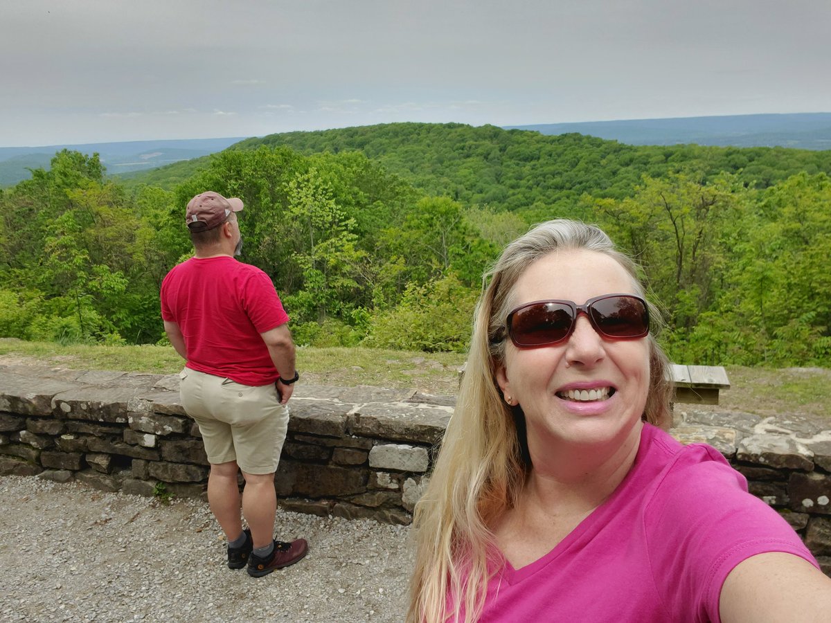 PINKhikes's tweet photo. My Sweetheart surprised me with this beautiful view !! ๐ Setting up the #EagleOneAntenna and should be on the air soon. Check your #POTAspots #POTA #ParksOnTheAir #MonteSano #HamRadio #HamRadioCouple #HikinNHammin https://t.co/k0R43ryRce