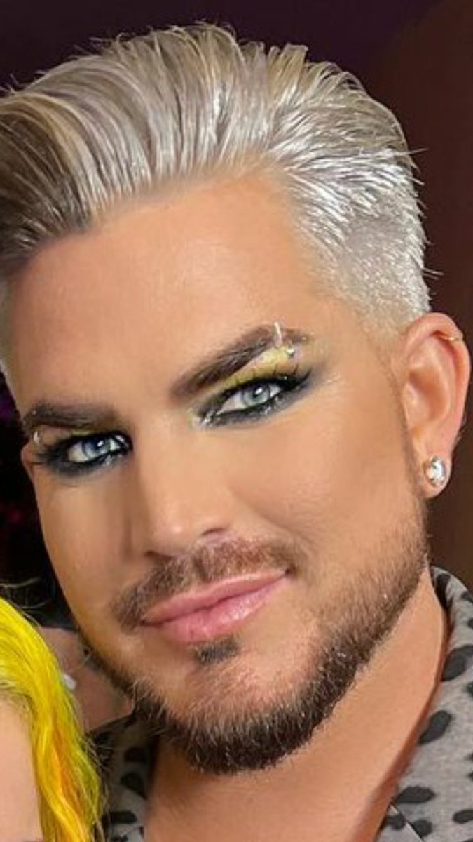 TheRealDuckBert's tweet photo. 😲 holy shiii...had to zoom! that man is waaay too beautiful for this world! 🔥😍💓 Adam Lambert at the @LALGBTCenter #CenterGala! ✨🏳️‍🌈 #LGBTQ #AdamLambert #HighDrama #Queen #GFG
(full 📸 Pauley Perrette IG: https://t.co/YhZwf7XeXA) https://t.co/BqJ0mQTuUP