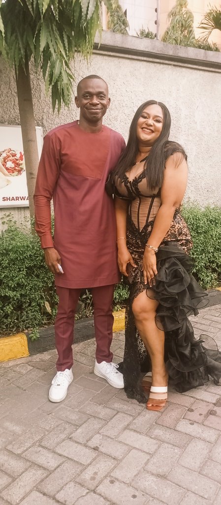 OgaSammyWejinya's tweet photo. Saturdays are for wedding
So I was MC at this wedding on Saturday
I totally scattered the place, in my usual style π€£π
This lady was so impressed that she said if no be me, no one will MC her wedding reception
Na God dey run amπ
#TopMC
#CoporateCompere
#NumberOneInTheCity https://t.co/FknbA3henM