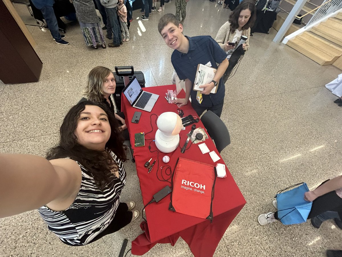 VerleneDodds's tweet photo. Yesterday was the career fair at both @ICSVVSD and @CETC_SVVS, I got meet people from so many different companies including @amazon @Toyota @lexmark @activate_work and so many more, and I may have some potential opportunities to work with these people in the future. #stvrainstorm https://t.co/zqkhET5p8A