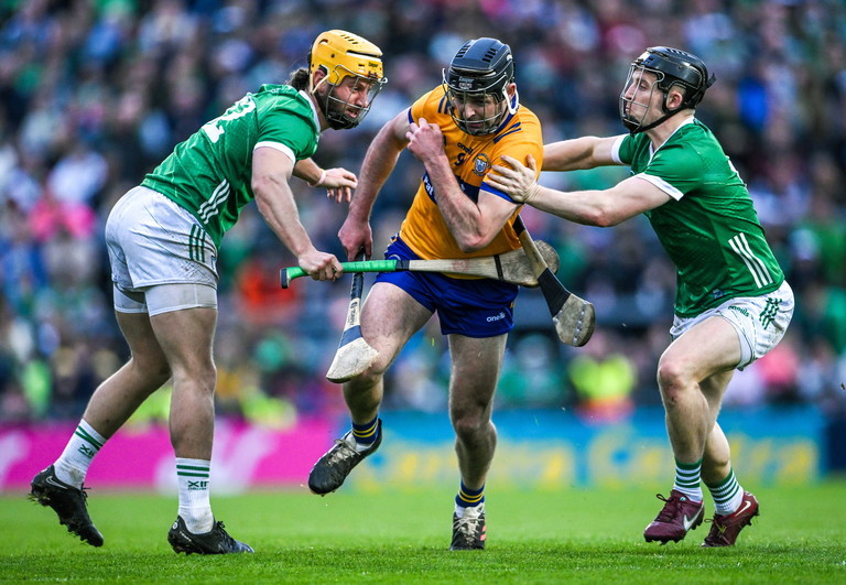 CLARE RISING! 🔥

Clare have pulled off the upset by beating All-Ireland champions Limerick in the Gaelic Grounds on a scoreline of 1-24 to 2-20 in a pulsating Munster round robin clash this evening 💪