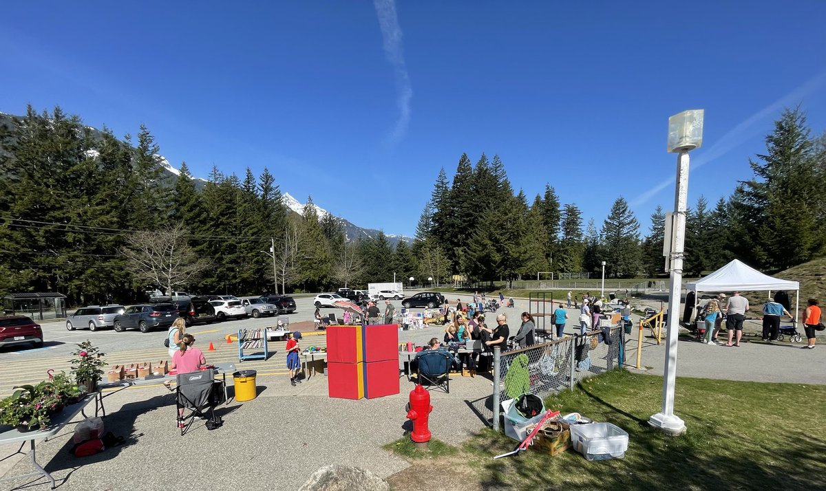 Lots of great buys here!  Another wonderful way to connect with our community. Thank you PAC!