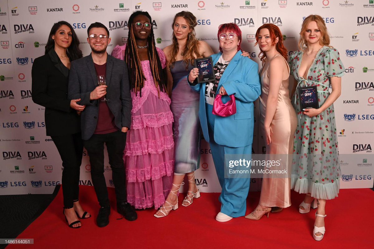 Fantastic time with @channel4 at the @DIVAmagazine awards 2023, celebrating amazing queer women and non-binary people. 🥂🏳️‍🌈🌈 
@C4Pride
@AnnaRichardso @LindaRiley8 @sophieannaward @eleshapaulmoses