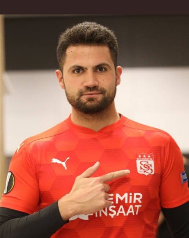 GsTunco's tweet photo. Kronik ŞİKE Hastalığına yakalanan #Sivasspor Kalecisi(?) #AliSasal 'ın MR sonuçları : 👇👇👇
* Zekilik....... Eser miktarda
* Çeliklik..... %0,001
* AHLAK..... Bulunamadı
Ve SEN #alisasalvural, bu ülkede sporcusun öyle mi??? 🤬
#FBvsSVS Şike Ortaklığı
#AliKoc #tffi̇stifa https://t.co/ppQW2EbDYA