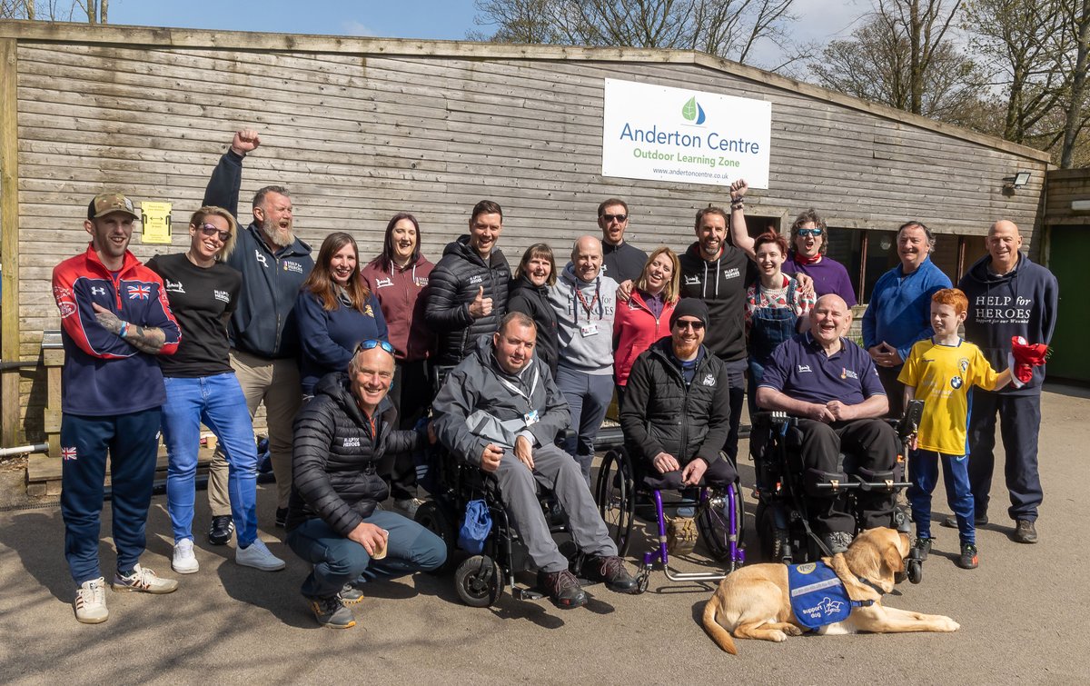Our Veteran Services took some autistic veterans to the @AndertonCentre as part of our joint work with @HelpforHeroes. What a fantastic time out in the fresh air, and we met H4H Patron @GarethSouthgate who's a true genuine gent & England legend. @CovenantTrust @JohnnyMercerUK