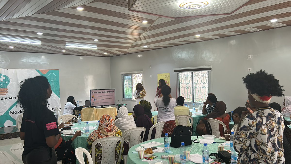 LearnAdapt237's tweet image. Présentation de l&apos;initiative Glam&amp;amp;Tech
#ict
#learnadapt
#girlintech